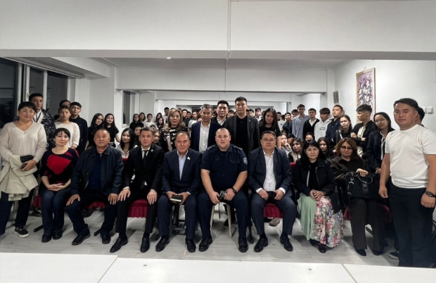 Студенттермен кездесу: тәртіп, тұрмыс және білім алу сапасын жақсарту